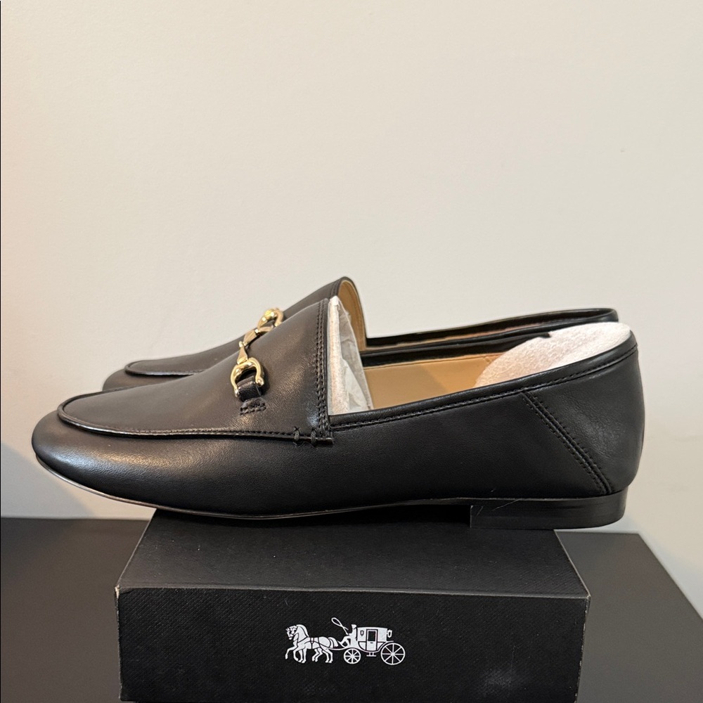 Coach Haley Leather Loafer in Black. Size 7 - Picture 5 of 8
